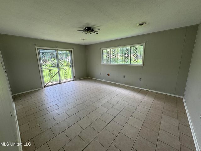 3327 Casa Grande Circle, Jackson, MS 39209