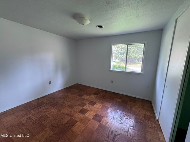 3327 Casa Grande Circle, Jackson, MS 39209