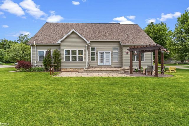 16432 Silver Landings Drive, Fenton, MI 48430
