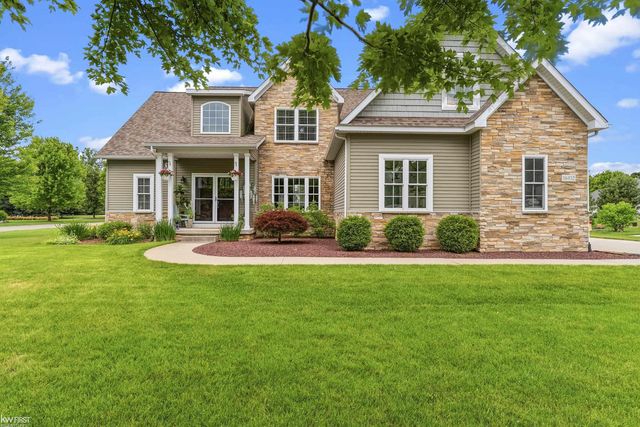 16432 Silver Landings Drive, Fenton, MI 48430
