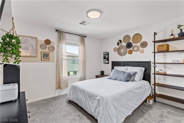 6936 Skyline Blue Street, North Las Vegas, NV 89086