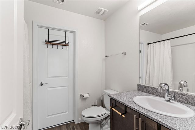 6936 Skyline Blue Street, North Las Vegas, NV 89086