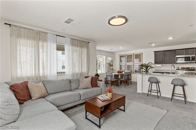 6936 Skyline Blue Street, North Las Vegas, NV 89086