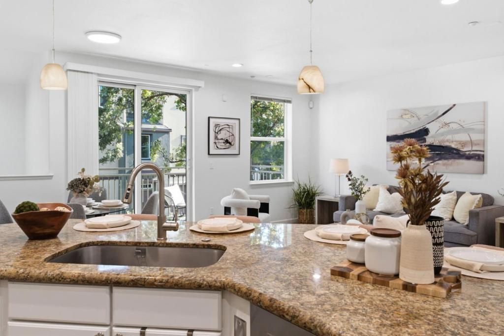 Image 16 of property listing at 359 Bautista Place, San Jose, CA 95126