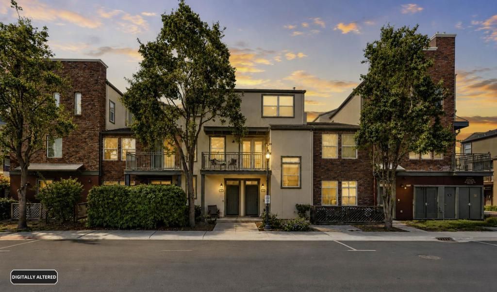 Image 4 of property listing at 359 Bautista Place, San Jose, CA 95126