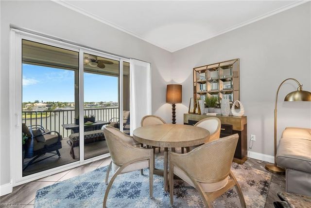 9380 Gulf Shore DR 402, Naples, FL 34108