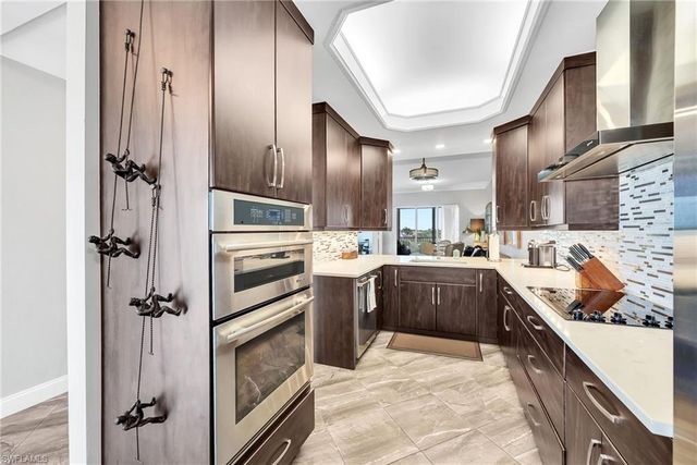 9380 Gulf Shore DR 402, Naples, FL 34108