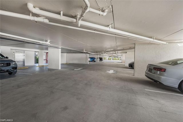 9380 Gulf Shore DR 402, Naples, FL 34108