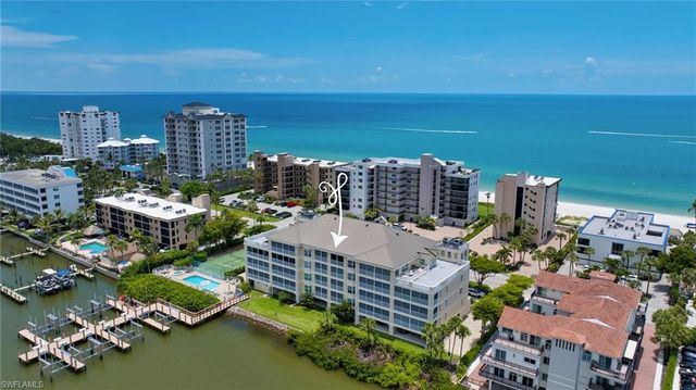 9380 Gulf Shore DR 402, Naples, FL 34108