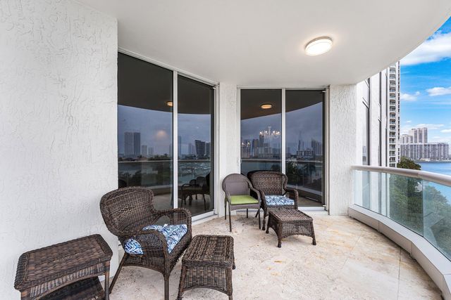 6000 Island Boulevard 604, Aventura, FL 33160