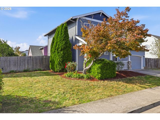 2523 CONCORD St, Woodburn, OR 97071