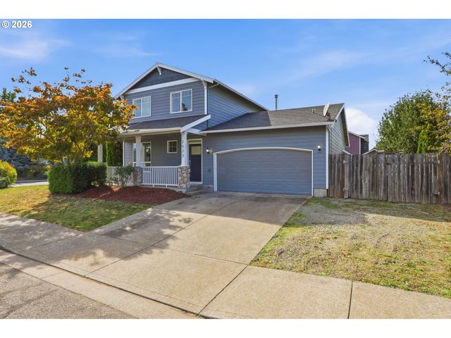2523 CONCORD St, Woodburn, OR 97071