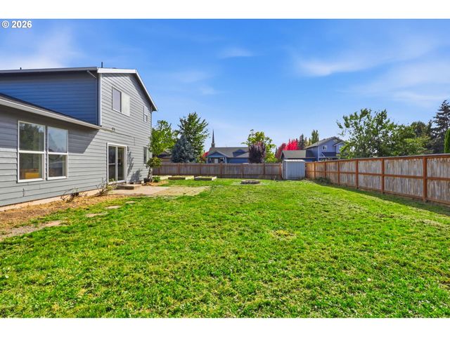 2523 CONCORD St, Woodburn, OR 97071