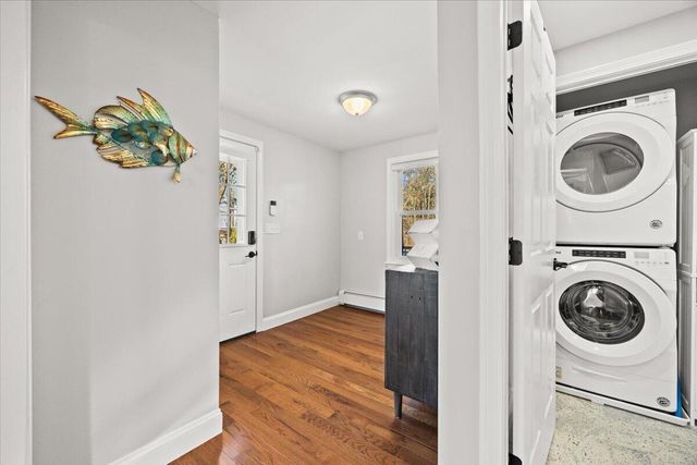 111 Pinecrest Beach Drive, Teaticket, MA 02536