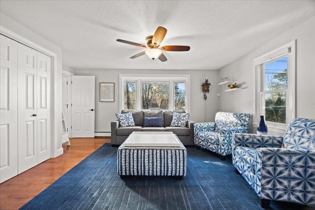 111 Pinecrest Beach Drive, Teaticket, MA 02536