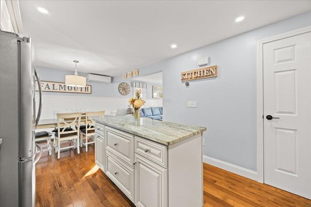 111 Pinecrest Beach Drive, Teaticket, MA 02536