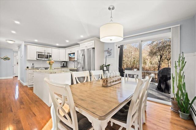 111 Pinecrest Beach Drive, Teaticket, MA 02536