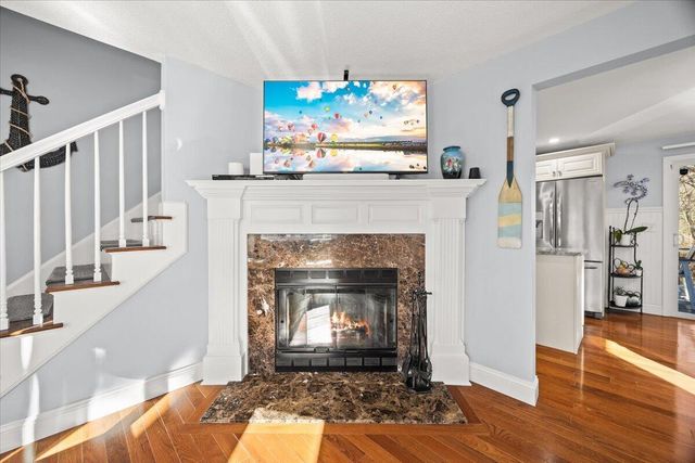 111 Pinecrest Beach Drive, Teaticket, MA 02536