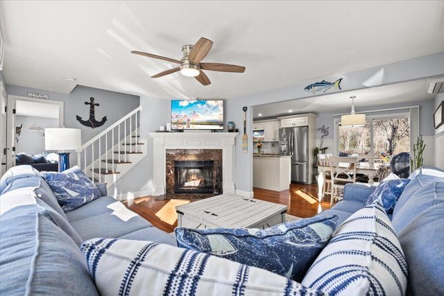 111 Pinecrest Beach Drive, Teaticket, MA 02536