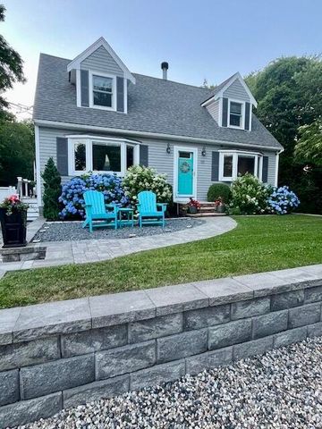 111 Pinecrest Beach Drive, Teaticket, MA 02536