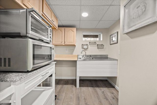 111 Pinecrest Beach Drive, Teaticket, MA 02536