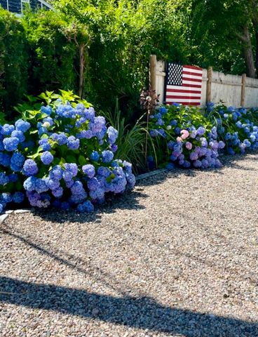 111 Pinecrest Beach Drive, Teaticket, MA 02536