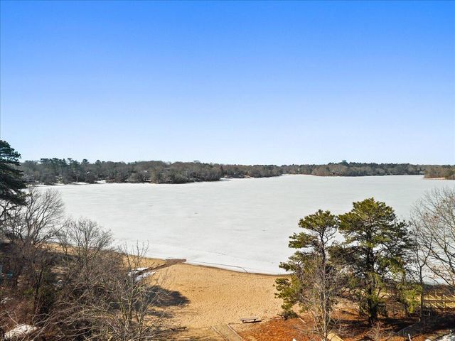 111 Pinecrest Beach Drive, Teaticket, MA 02536