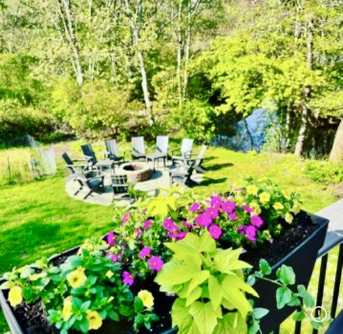 111 Pinecrest Beach Drive, Teaticket, MA 02536