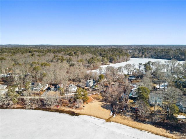 111 Pinecrest Beach Drive, Teaticket, MA 02536