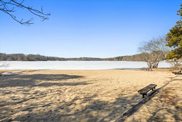 111 Pinecrest Beach Drive, Teaticket, MA 02536