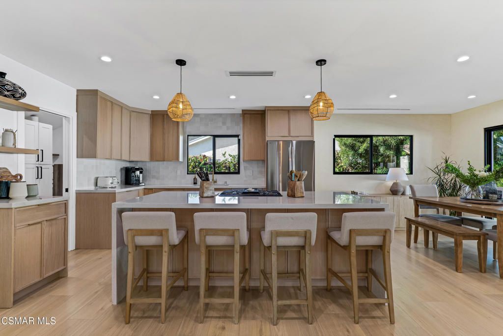 5722 Le Sage Avenue, Woodland Hills, CA 91367 — exterior