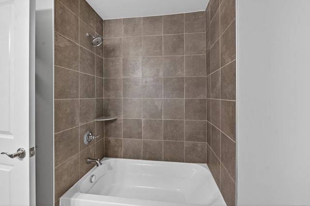 3736 Chatham Place Place, Brighton Twp, MI 48114