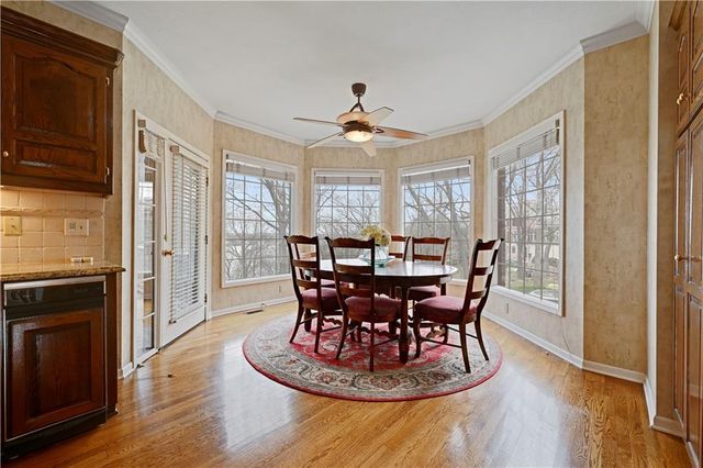 60 W Dundee Court, Loch Lloyd, MO 64012