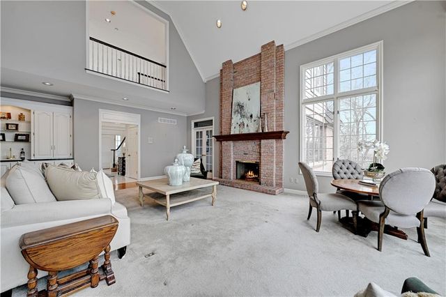 60 W Dundee Court, Loch Lloyd, MO 64012