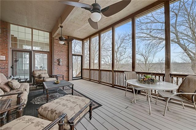 60 W Dundee Court, Loch Lloyd, MO 64012