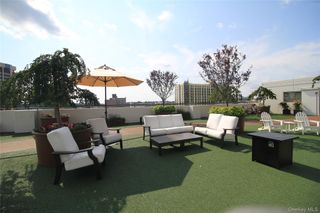 10 City Place 12H, White Plains, NY 10601