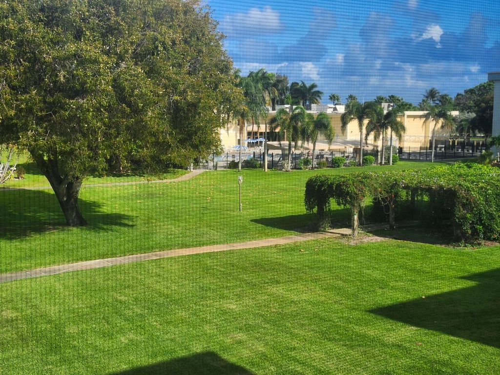 2600 NE 1st Lane 311, Boynton Beach, FL 33435