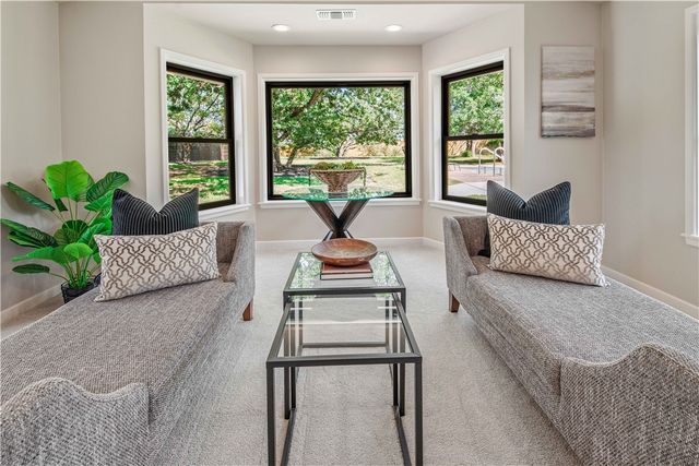 743 South Rosemary Drive, Bryan, TX 77802