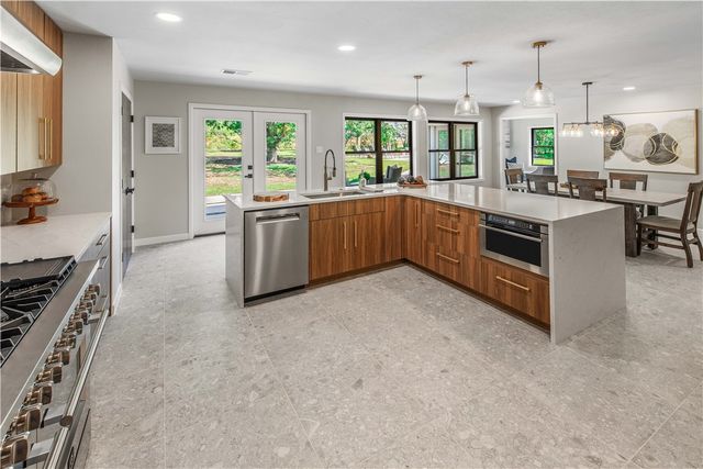 743 South Rosemary Drive, Bryan, TX 77802