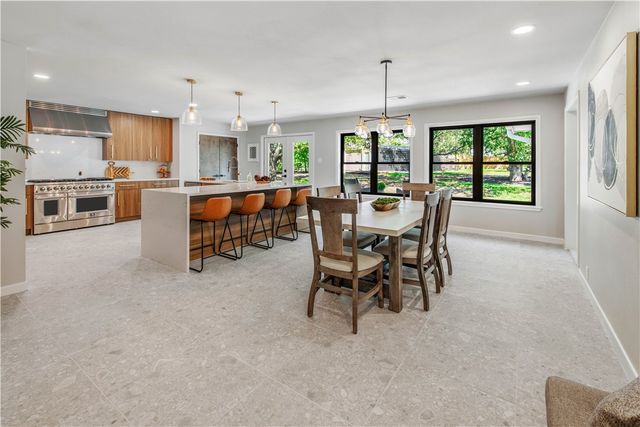 743 South Rosemary Drive, Bryan, TX 77802