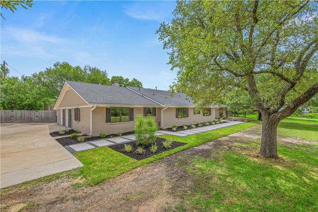 743 South Rosemary Drive, Bryan, TX 77802