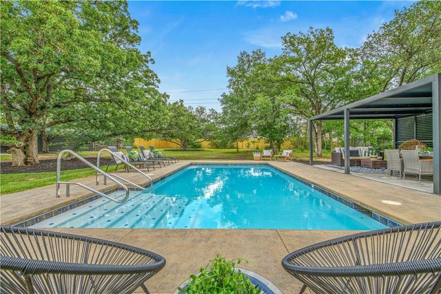 743 South Rosemary Drive, Bryan, TX 77802