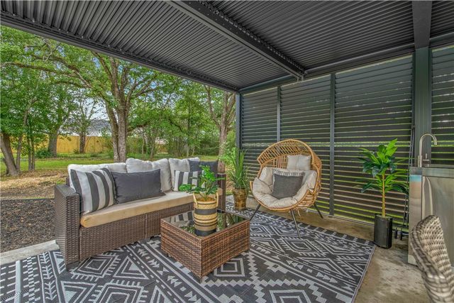743 South Rosemary Drive, Bryan, TX 77802
