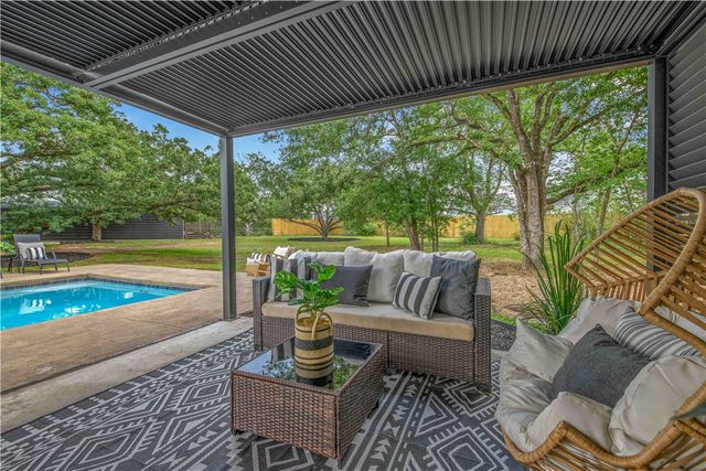 743 South Rosemary Drive, Bryan, TX 77802