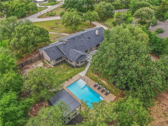 743 South Rosemary Drive, Bryan, TX 77802