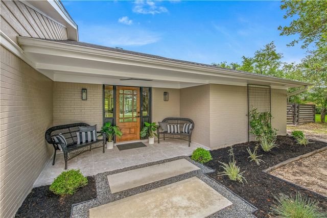 743 South Rosemary Drive, Bryan, TX 77802
