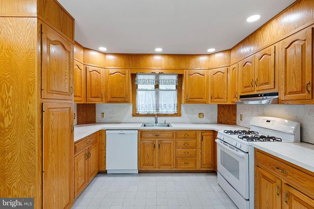 3209 BRISTOL DR, Wilmington, DE 19808