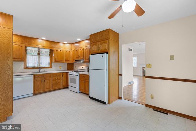 3209 BRISTOL DR, Wilmington, DE 19808