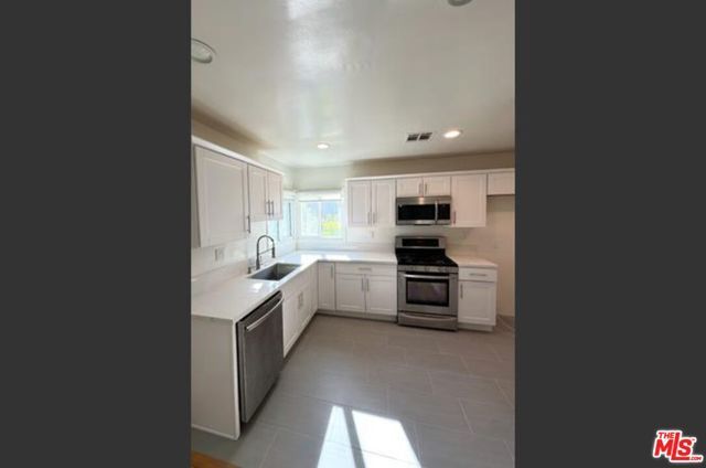 4717 Glenwood Avenue, La Crescenta, CA 91214