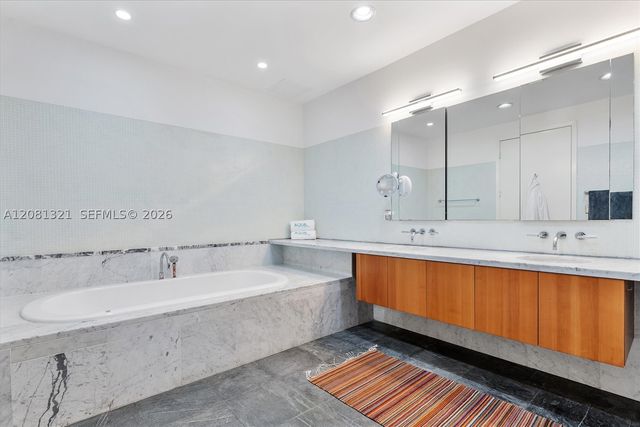 201 Aqua Ave 801, Miami Beach, FL 33141